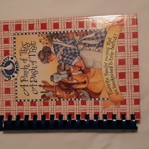 Gooseberry Patch Cookbook, "A Pinch of This, A Pinch of That"